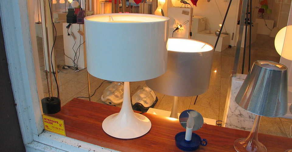 现代经典灯饰|台灯|办公家具|Flos Spun Light 台灯